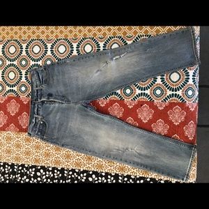 Cropped 90’s jeans High waisted lightly distructed